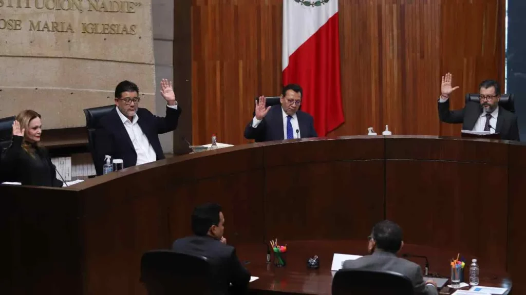 Sergio Guti&eacute;rrez Luna present&oacute; una reserva para que los magistrados electorales puedan reelegirse por otro periodo.